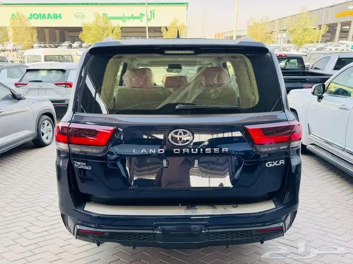 تويوتا لاندكروزر L5 -GXR- بنزين 2025 كاش وتقسيط بنوك 4