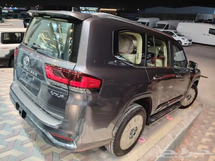 لاند كروزر VXR الموديل2025 8