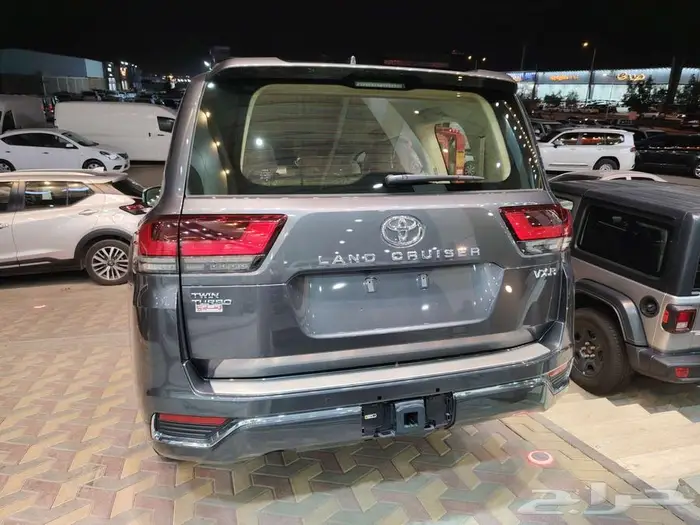 لاند كروزر VXR الموديل2025 4