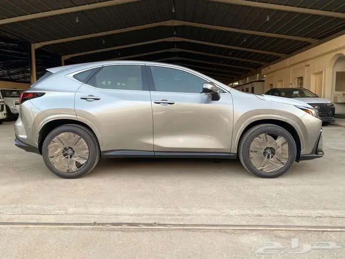 لكزس NX350 AA بنزين 2025 متاح اقساط و كاش 3