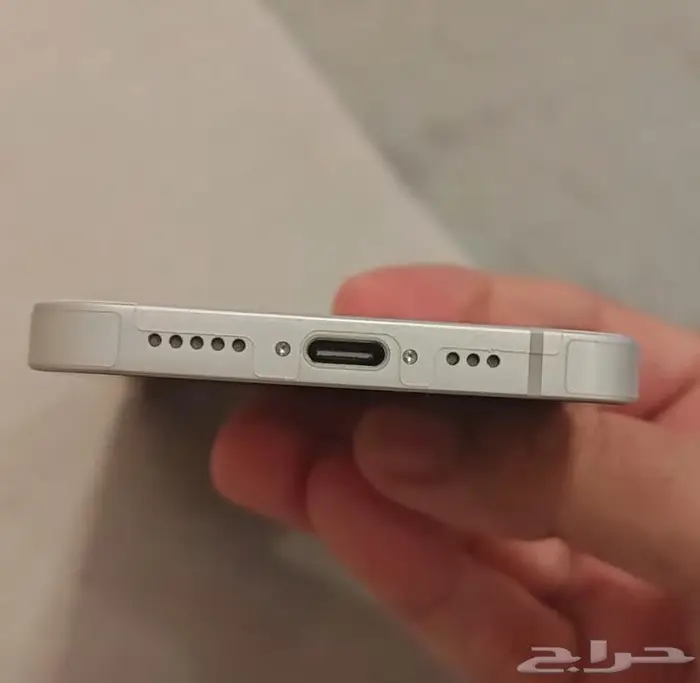 للبيع ايفون 16e استعمال شهرين 1