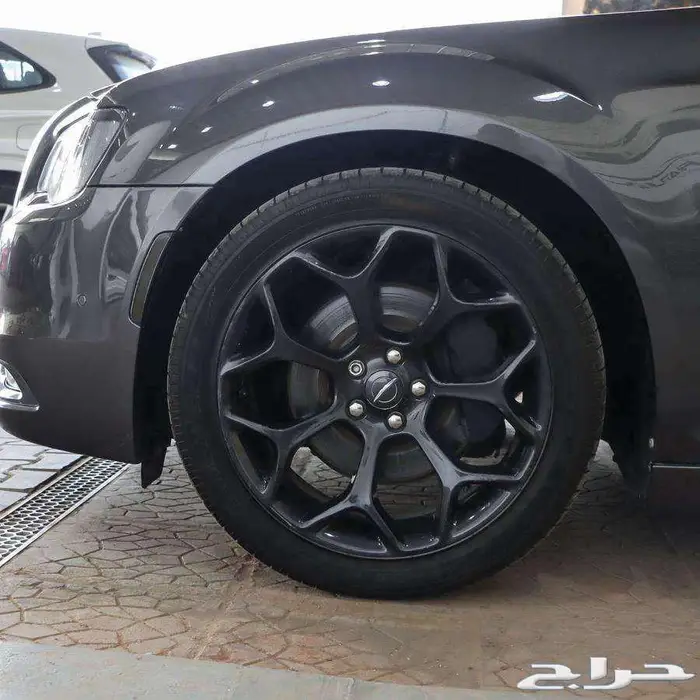 كرايزلر S 300 موديل 2020 3