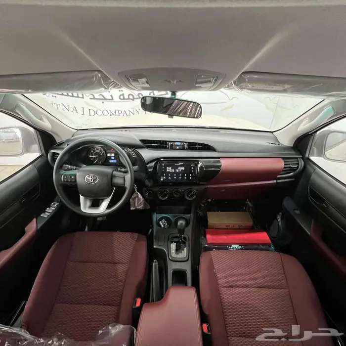 هايلوكس DLX غمارتين م2.4 دبل ديزل تماتيك بريمي 2025 6