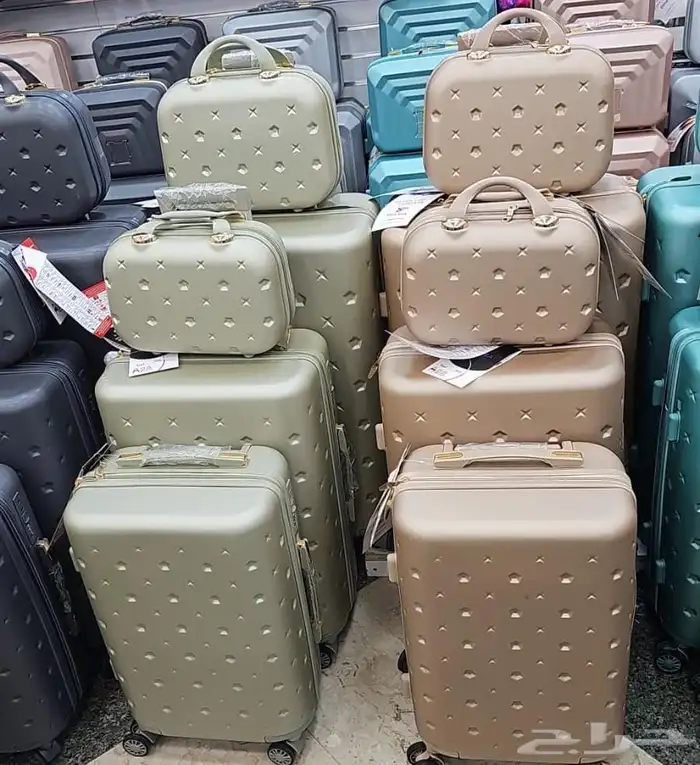 عرض لاطقم شنط السفر 2