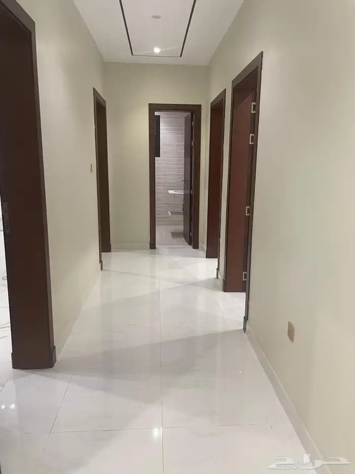 شقة جديدة للإيجار بحي الفيحاء 0