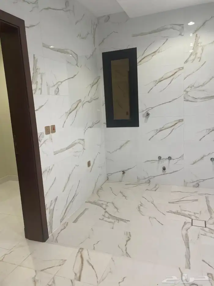 شقة جديدة للإيجار بحي الفيحاء 4