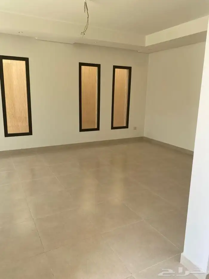 فيلا للإيجار حي المطار سريا الجوان 6