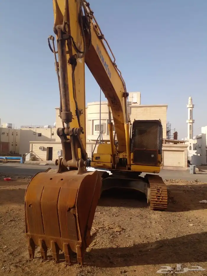 للبيع او الايجار بوكلين كوماتسو 2007 نظيف جدا علي الشغل 3