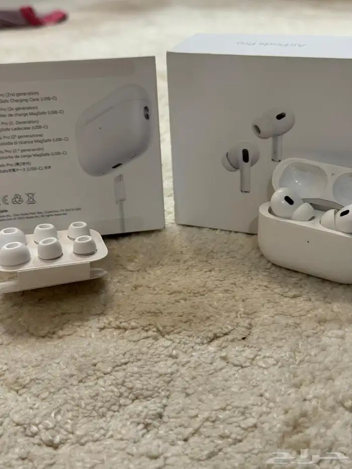 ايفون 15 برو   سماعة Air pods pro   كفر تيتانيوم من iphone 9