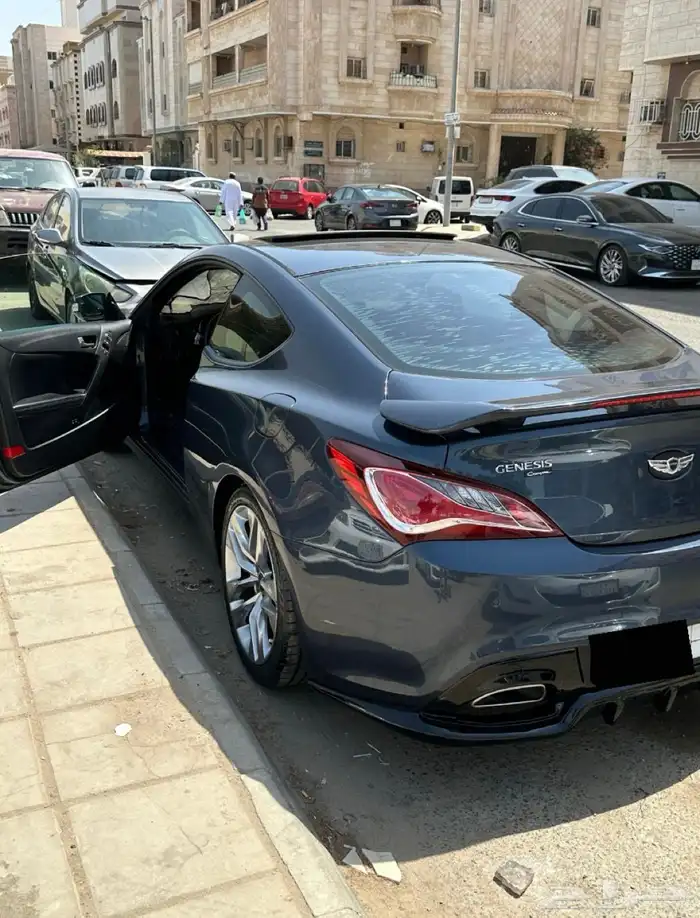 جينسس كوبيه 8