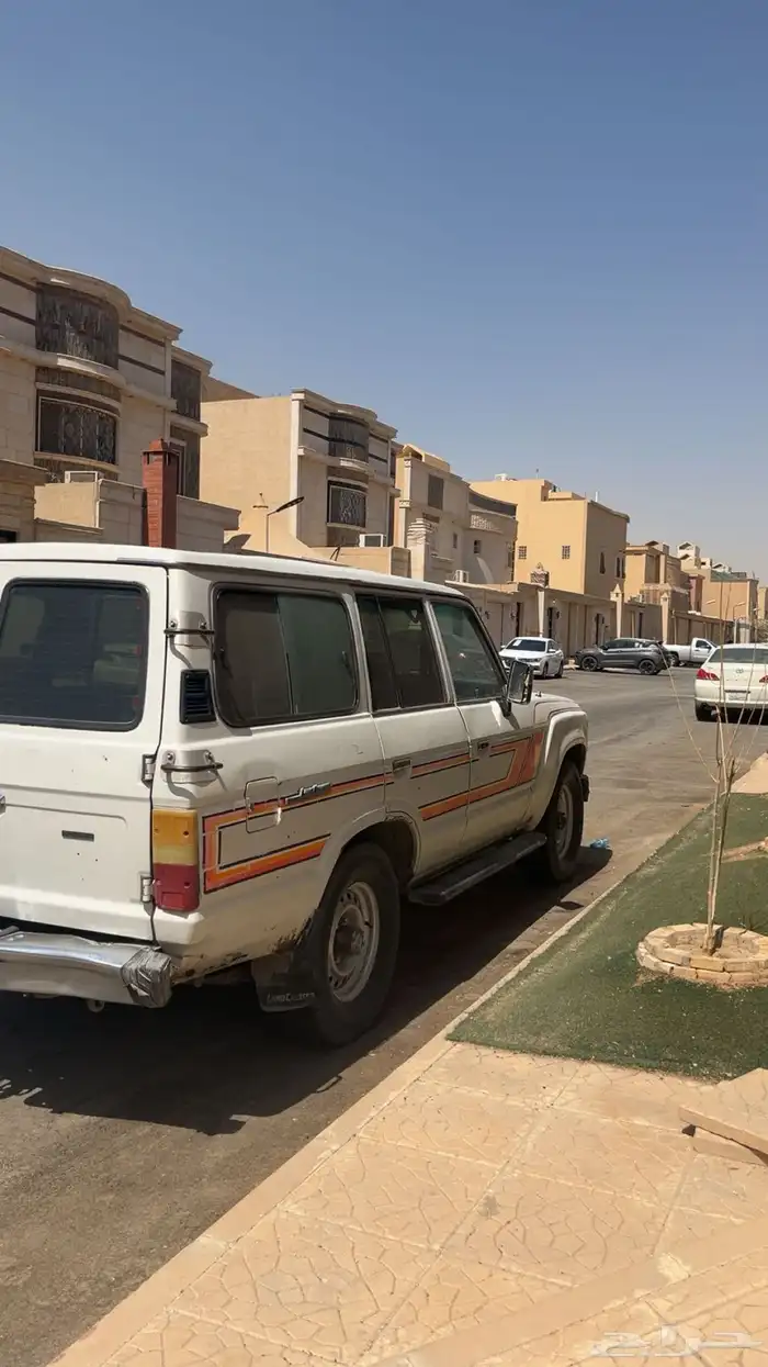 جيب لاندكروزر موديل 86 للبيع تشليح لوجود مخالفات 2
