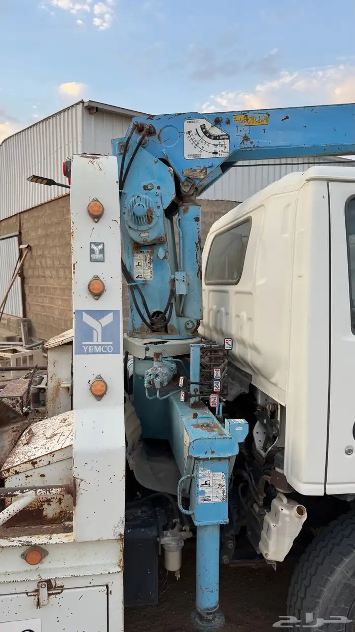 شد سطحة للبيع مع كرين 2.5 طن 3