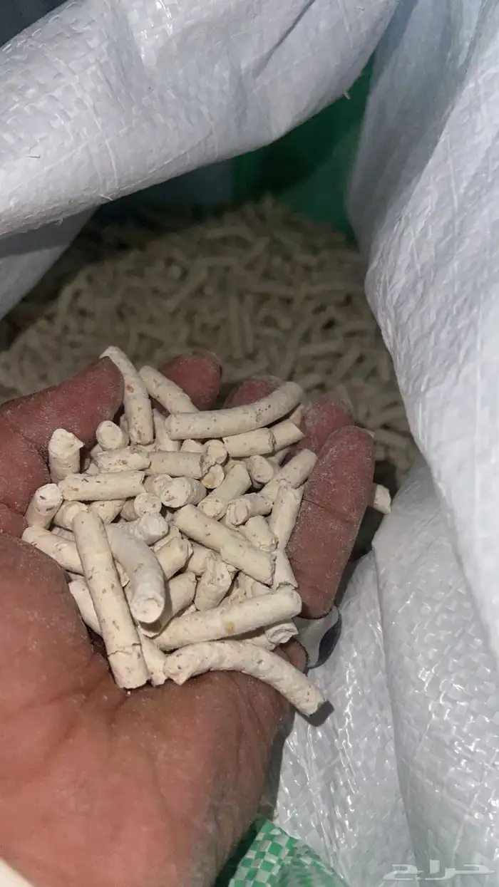 مكعب متوفر بالكميات 1
