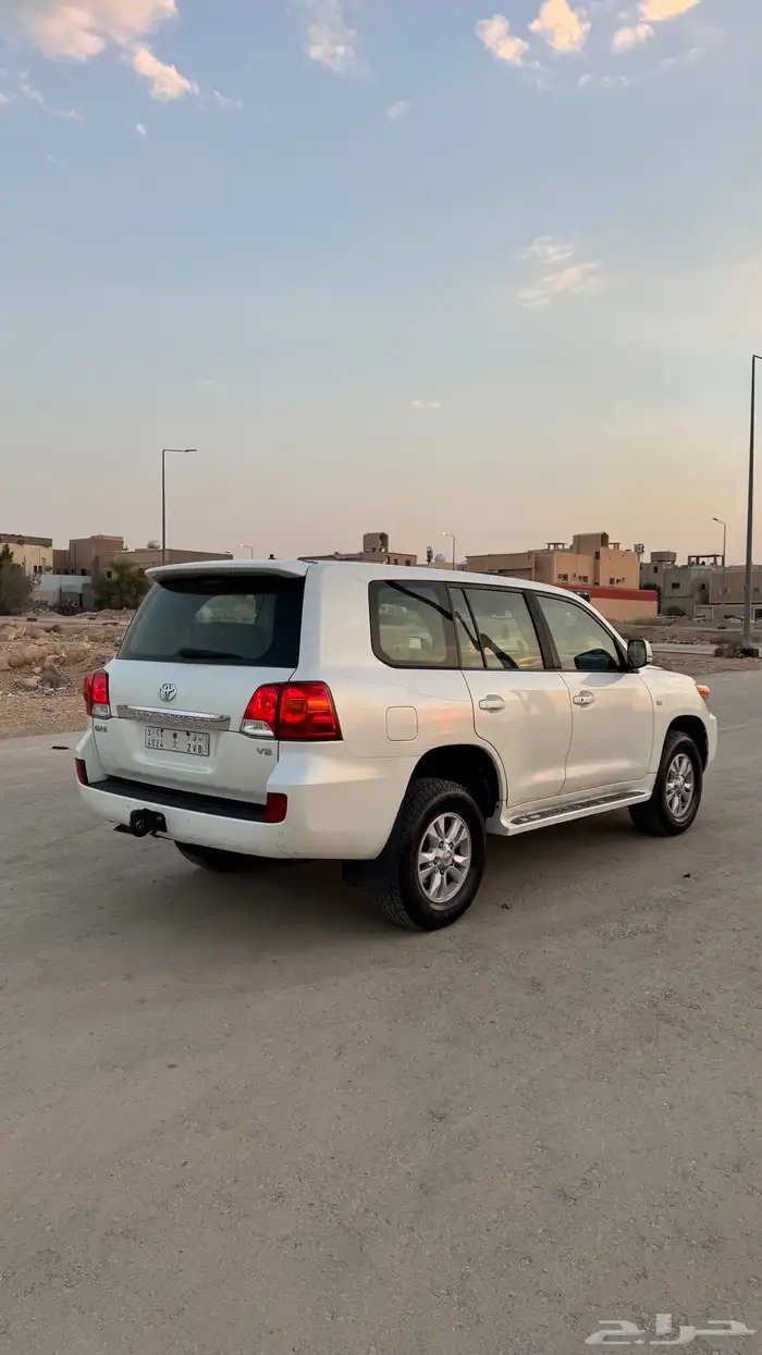 جيب لاندكروزر جي اكس ار 0