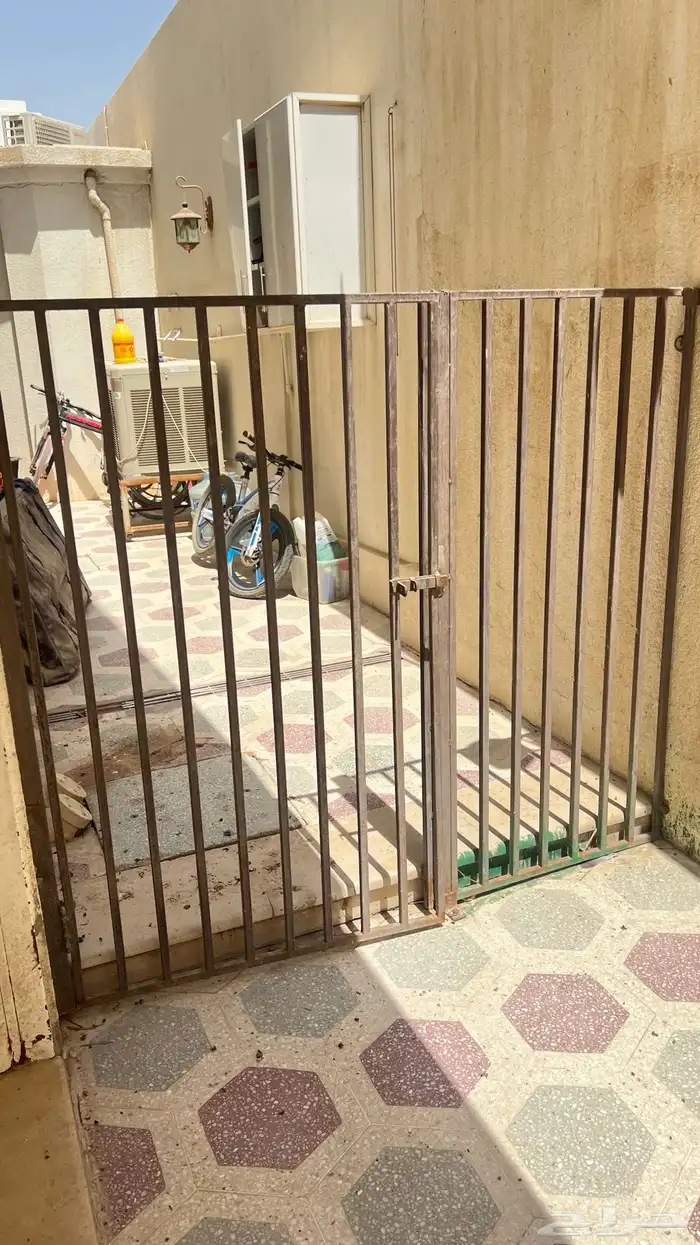 ابواب حديد للبيع 0