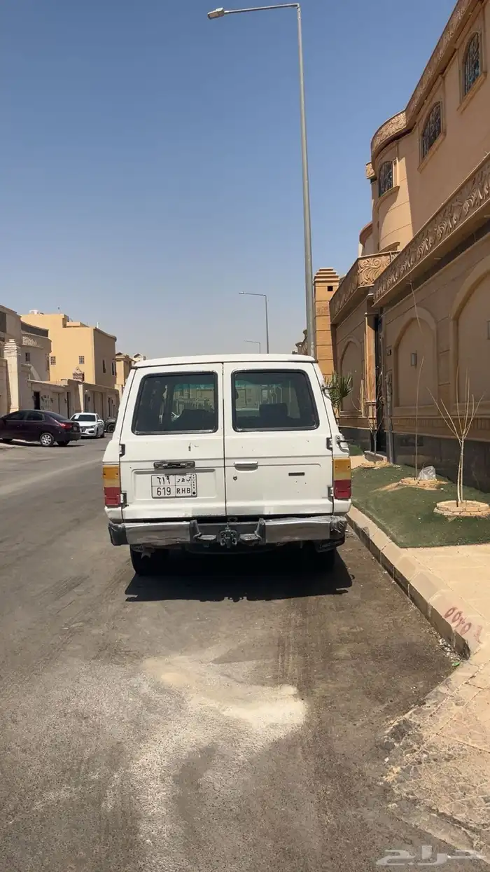 جيب لاندكروزر موديل 86 للبيع تشليح لوجود مخالفات 3