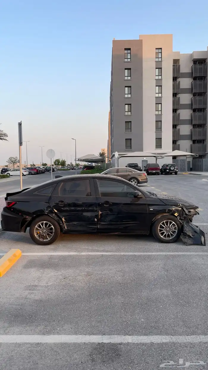 للبيع يارس 2023 مصدومه ممشى(33الف فقط) 3