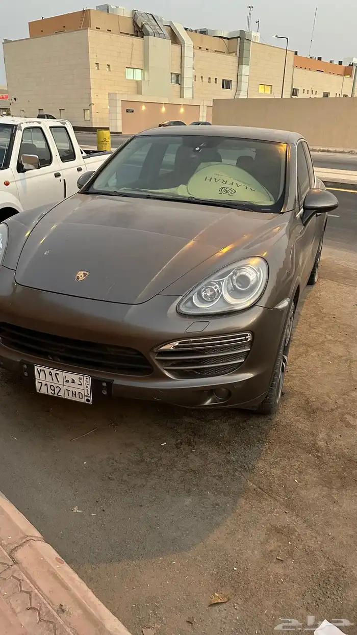 للبيع بورش كايين s موديل 2012 4