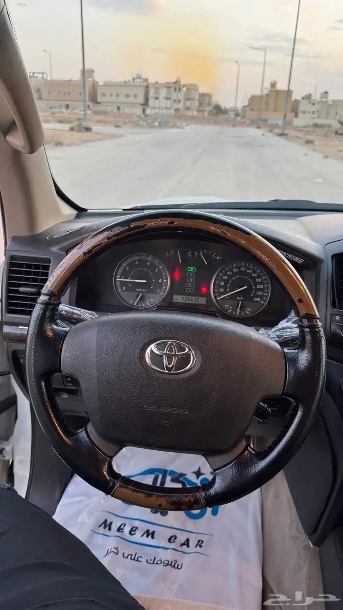 جيب لاندكروزر جي اكس ار 8