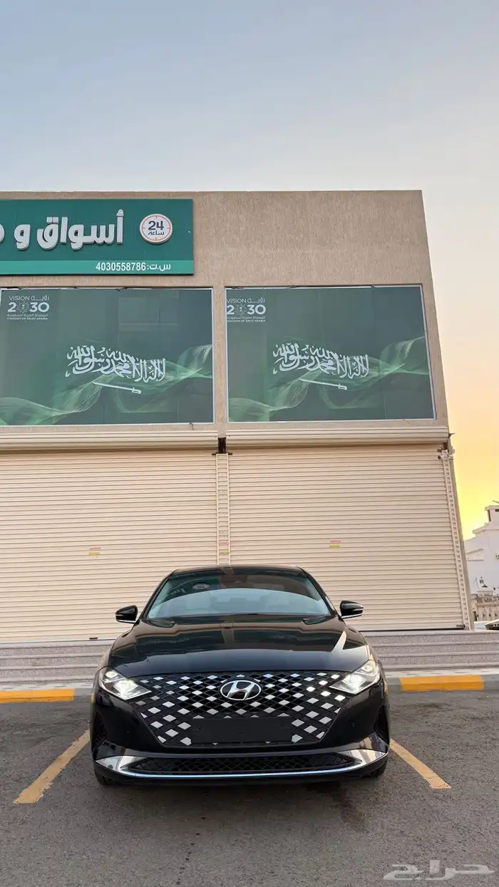 ازيرا 2020 ( بنزين 4V ) فل بحالة الوكالة 1
