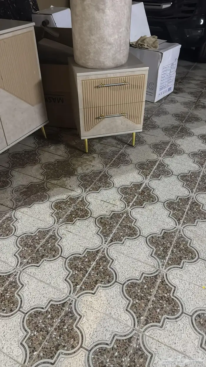 غرفه للبيع فقط مافيها سرير 2