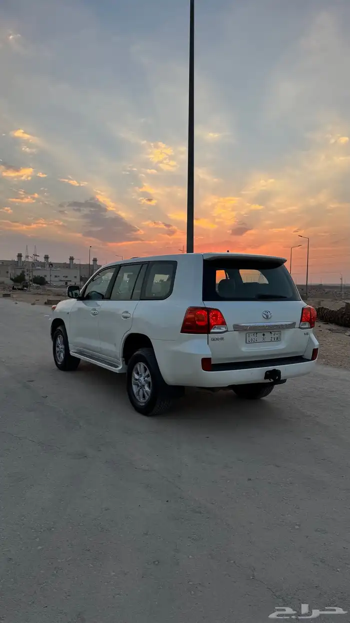 جيب لاندكروزر جي اكس ار 1