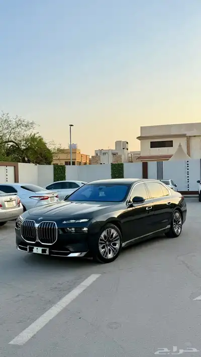 بس ام دبليو 735 رصاصي غامق 2023 ناغي index
