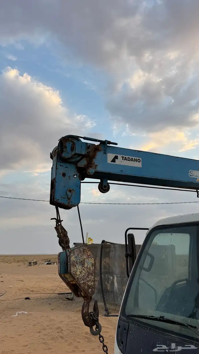 شد سطحة للبيع مع كرين 2.5 طن 4