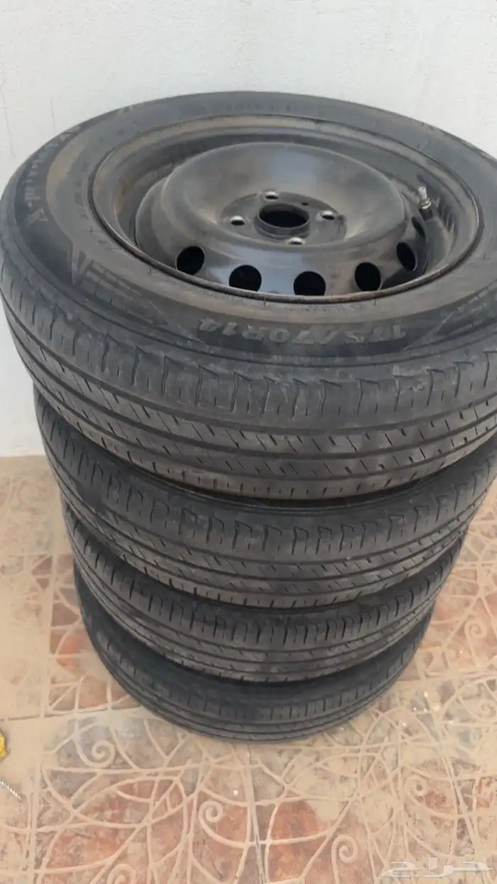 جنوط 14 اكسنت حديد الاصلي وكاله الحد 800ريال مع كفرات نص عمر 0