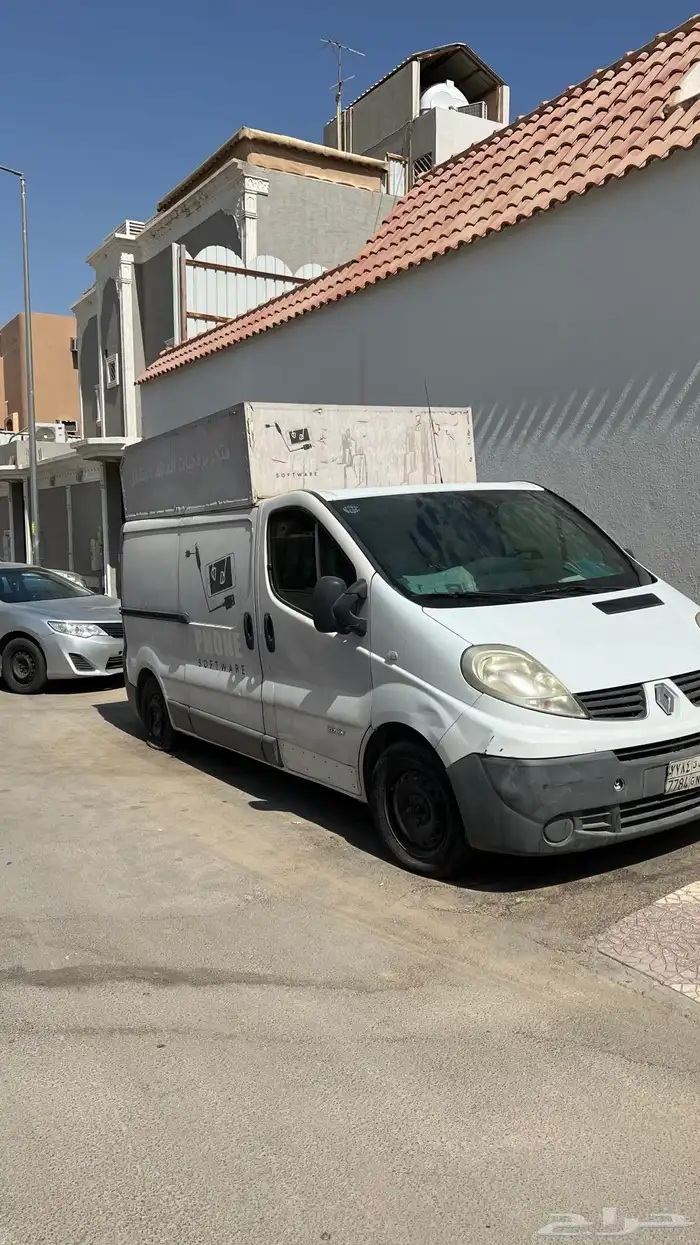 باص رينو مجهز بالكامل 3