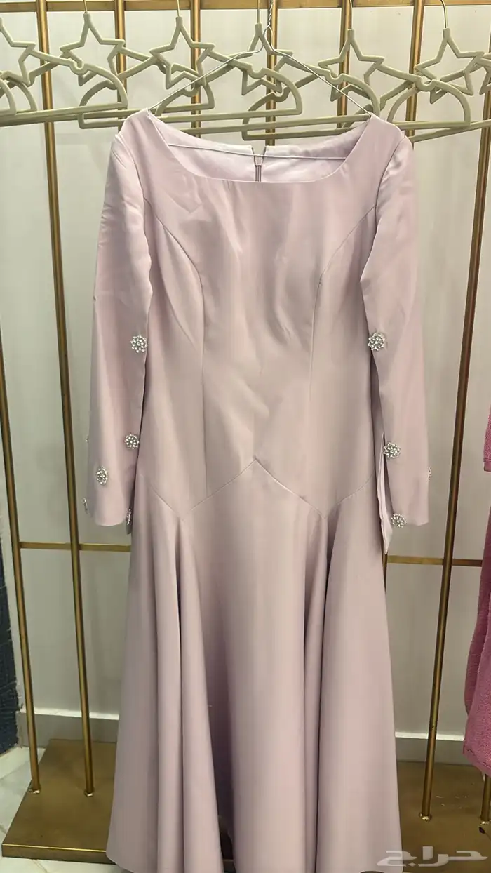 فستان جديد لم يلبس ب100 0