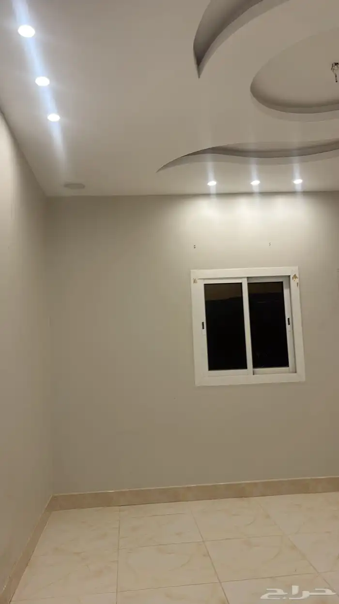 للإيجار   ملحق جديد وفاخر بحي الفلاح 4