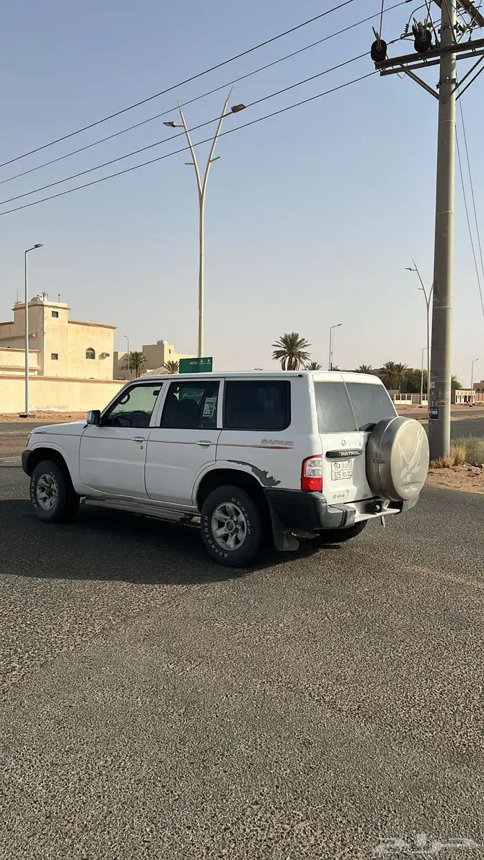 بترول نيسان 2004 ابيض قير عايدي دبل ومكينه علا شرط بدي وكال 3