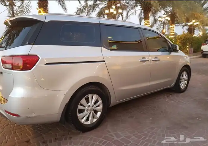 كيا كرنفال 2018 استاندر وكالة بدون جرام بوهيه حالة ممتازه 5