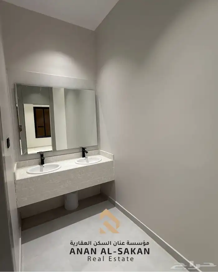 للبيع دور أول في حي البيان شرق الرياض 8