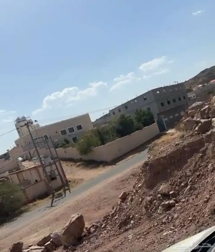 الي يبغى دفنيه حوش في السيل الصغير الصفرا دفنيه فقط 0