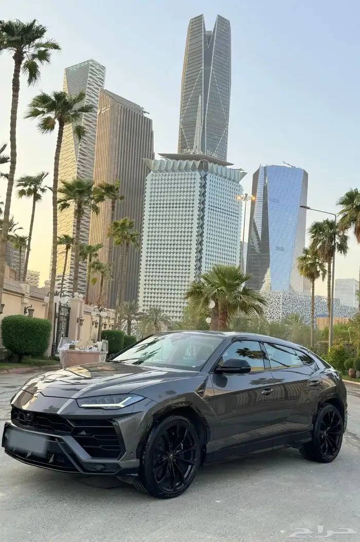 لامبورجيني اورس Lamborghini Urus 1