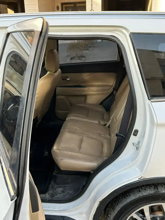 اوتلاندر 5