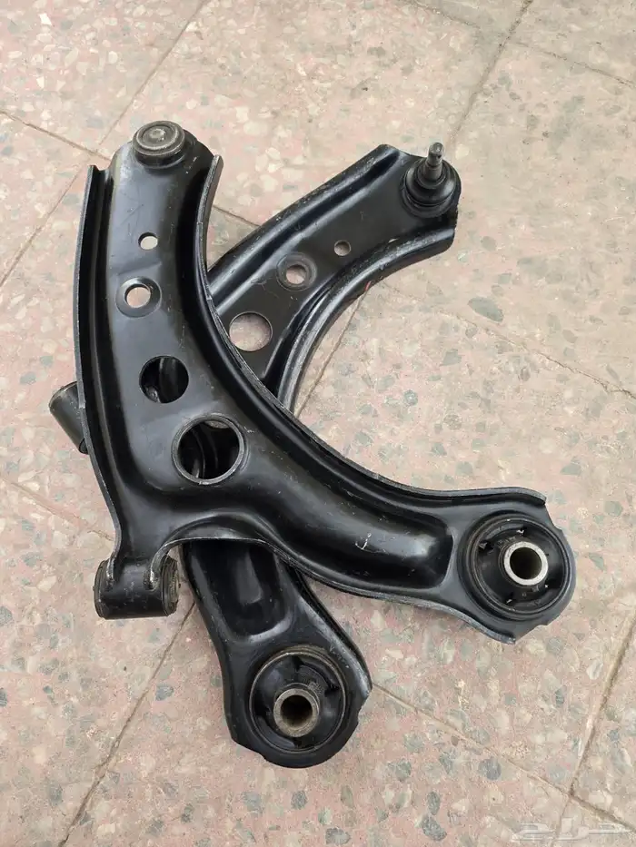 مساعدات وكراسي مساعدات ومكينة ومقصات(اكسنت سوناتا تورس) 3