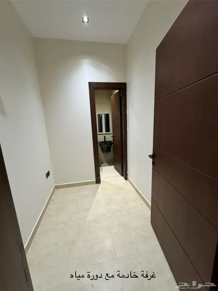 دور من طابقين في العارض 7