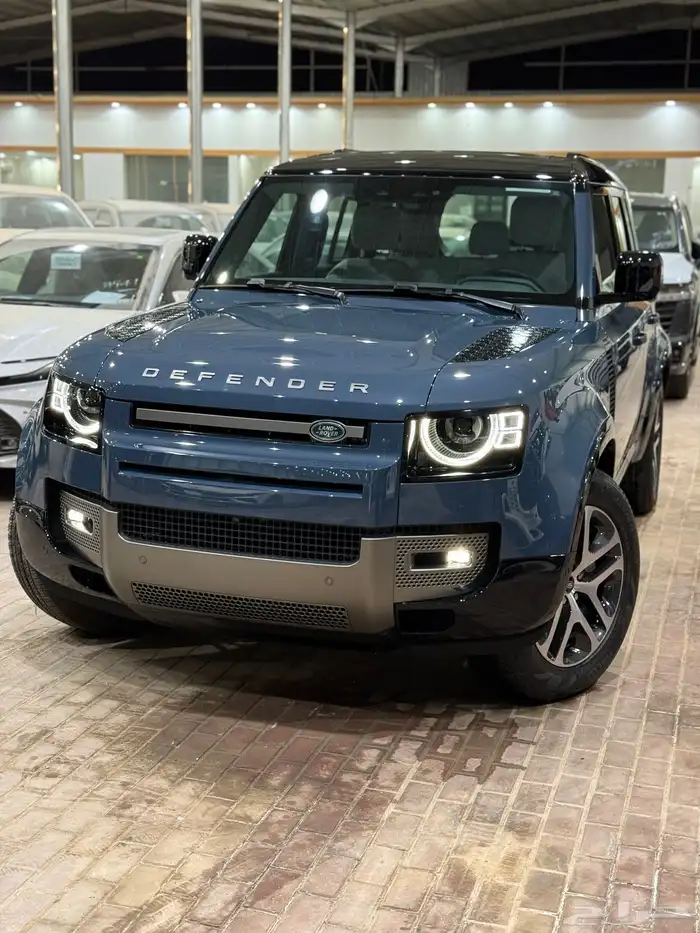 لاندروفر ديفندر ( HSE ) سعودي 2025 ماشي ( 19 الف ) 0