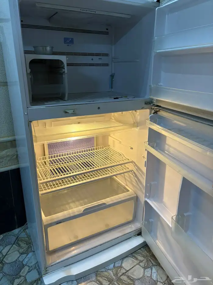 ثلاجة هيتاشي 3