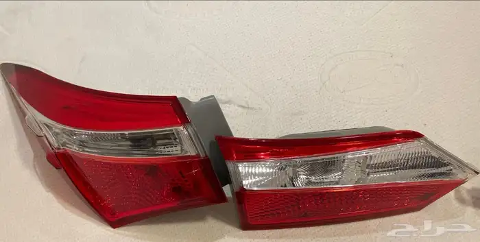 للبيع أنوار خلفية كورولا من موديل 2014 الى 2016 أصلي وكالة 1