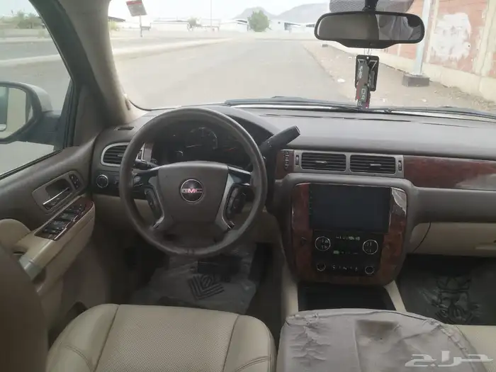 GMC YUKON SHORT 2012 32