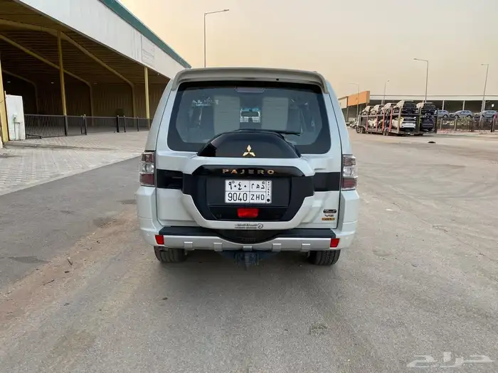 باجيرو 2020 فل كامل علامة ذهبية سعودي 4