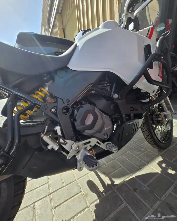 دوكاتي ديسيرت x DUCATI DESERT X 4