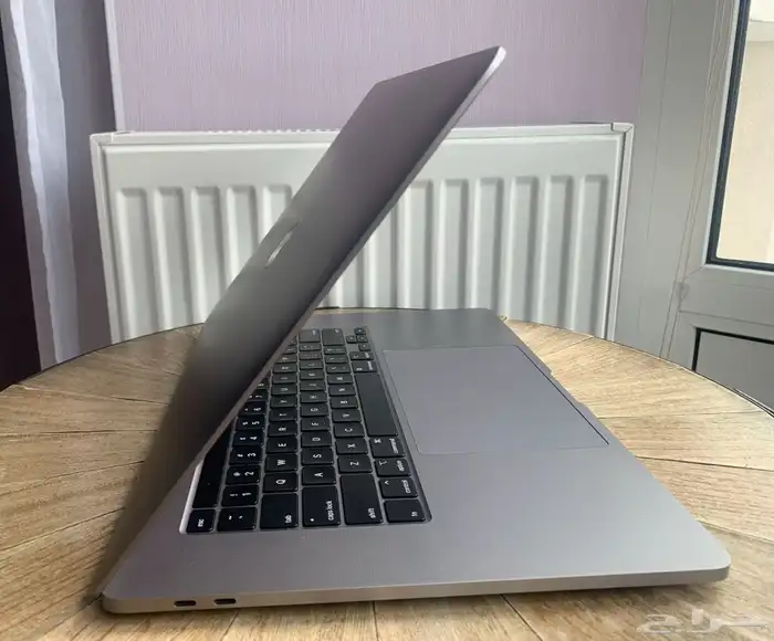 ماك برو 16 بوصة i9 - حالة شبة جديدة   MacBook Pro 16 i9 0