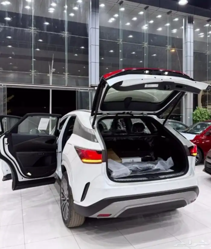 لكزس RXBB بنزين 2025 اقساط على بنك الرياض او نظام 50 50 4
