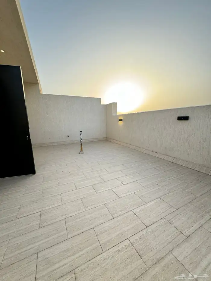 للبيع تاون هاوس موقع مميز تصميم حديث 20
