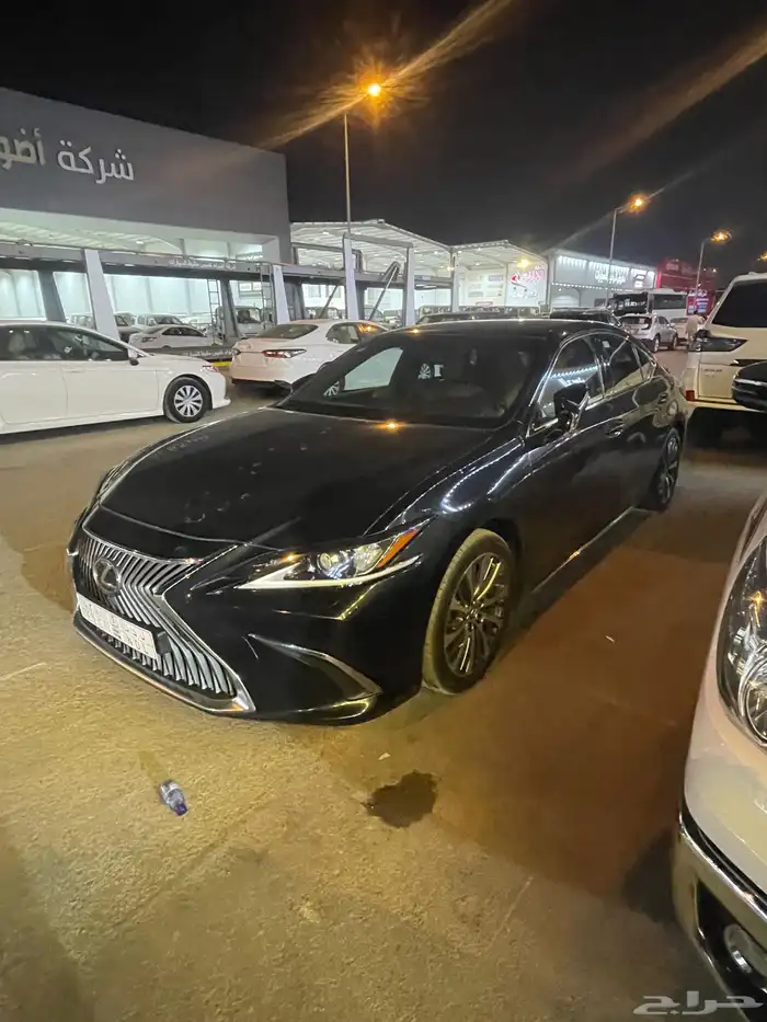 لكزس 2021 ES فل كامل العداد 93 ألف كيلو فقط 0